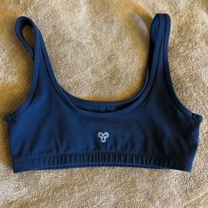 Aritzia TNA bra, size medium